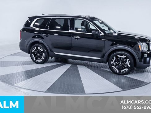 Used 2024 Kia Telluride S w/ S Sunroof Package FWD image 13