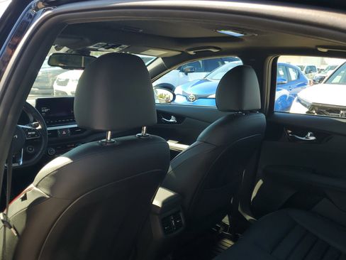 Used 2024 Kia Forte GT w/ GT2 Package image 13