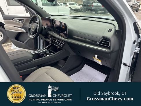 New 2026 Chevrolet Traverse LT w/ Driver Confidence Package AWD/4WD image 21