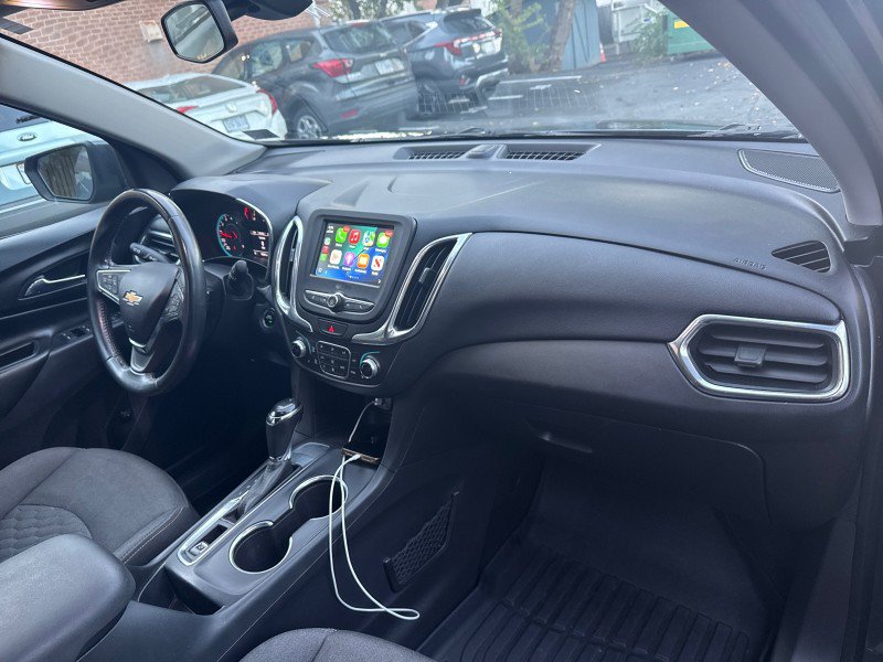 Used 2018 Chevrolet Equinox LT FWD image 23