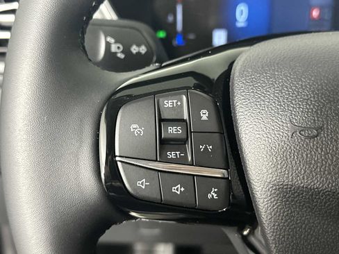 Used 2025 Ford Escape SE FWD image 28