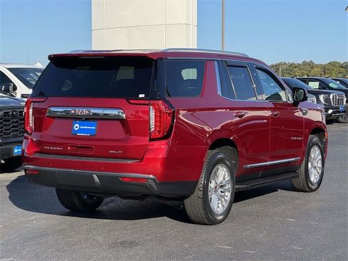 Used 2021 GMC Yukon SLT w/ SLT Premium Package image 2