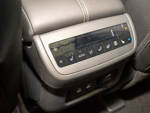 New 2026 Nissan Pathfinder Platinum image 19