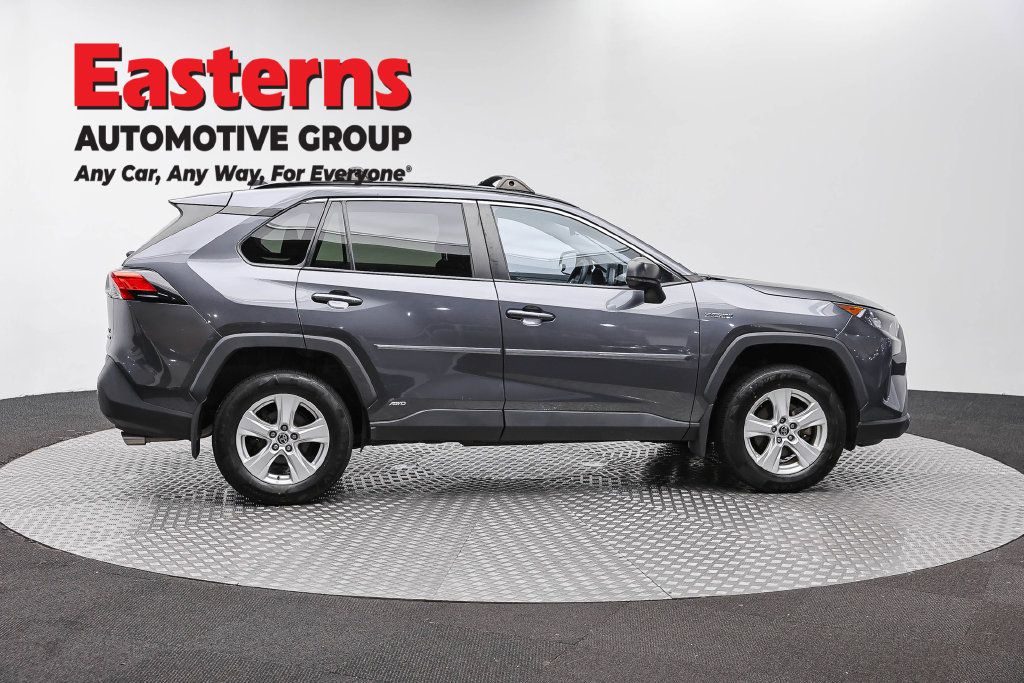 Used 2021 Toyota RAV4 LE w/ Carpet Mat Package (TMS) AWD/4WD image 6