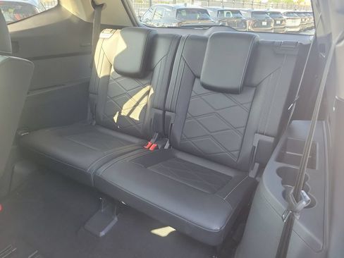 Used 2026 Volkswagen Atlas SE AWD/4WD image 12