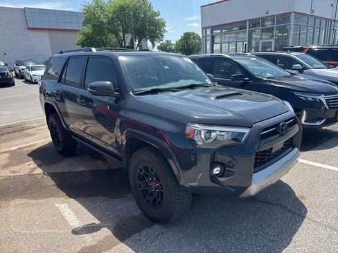 Used 2024 Toyota 4Runner TRD Off-Road Premium image 2