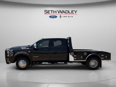 Used 2025 RAM 3500 Laramie AWD/4WD image 4