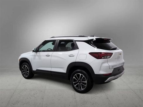 Used 2025 Chevrolet TrailBlazer LT image 6