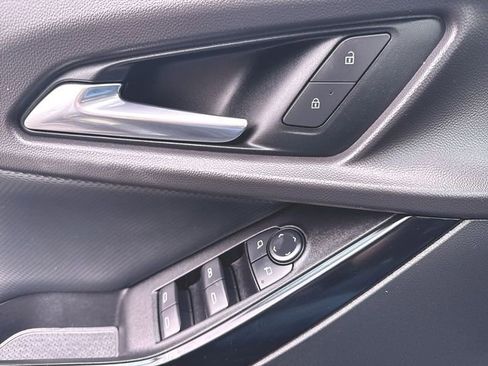 Certified 2025 Chevrolet Equinox LT image 22