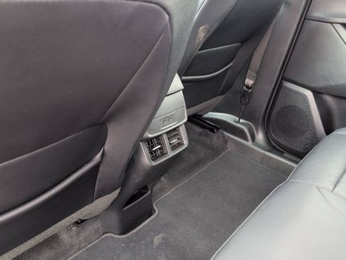 Used 2025 Chevrolet Equinox LT w/ Convenience Package II FWD image 32