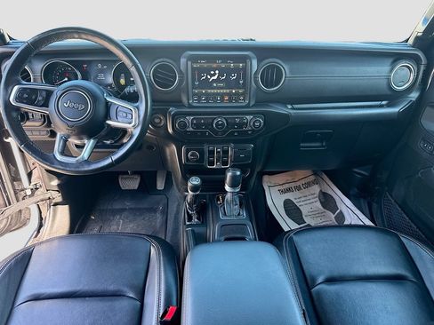 Used 2022 Jeep Wrangler Unlimited Sahara w/ Cold Weather Group AWD/4WD image 25