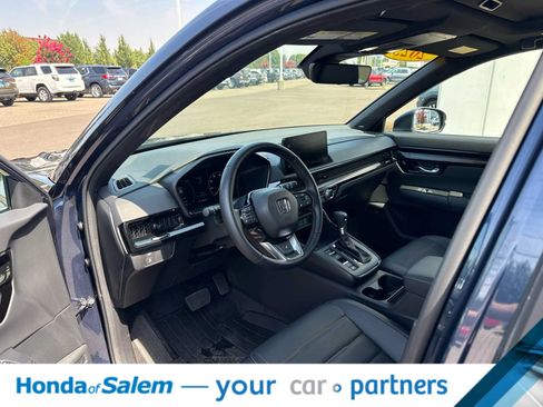 Used 2025 Honda CR-V Sport Touring image 2