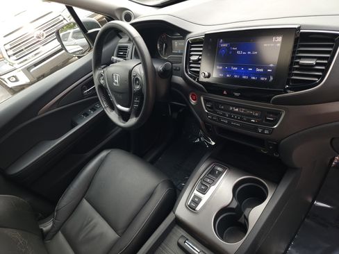 Certified 2023 Honda Ridgeline RTL image 13