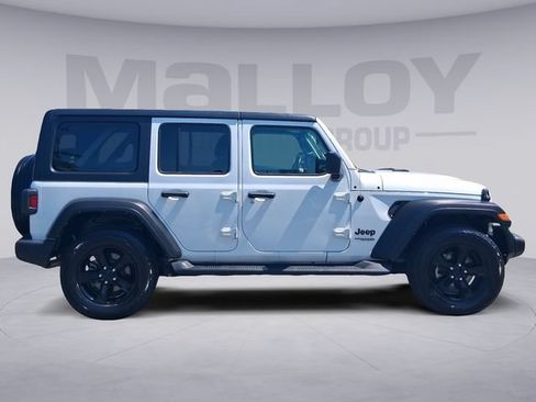 Used 2022 Jeep Wrangler Unlimited Sport AWD/4WD image 6