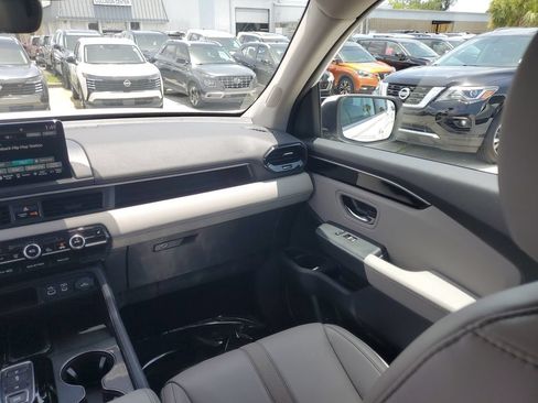 Used 2023 Honda Pilot EX-L image 22
