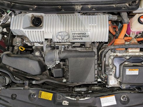 Used 2015 Toyota Prius Three image 48