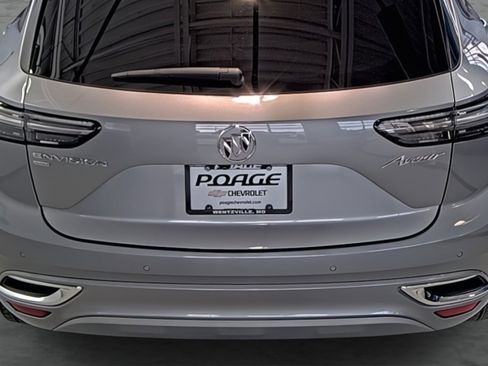 Used 2023 Buick Envision Avenir AWD/4WD image 11