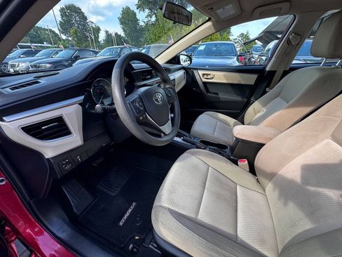 Used 2016 Toyota Corolla LE FWD image 11