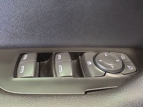 Used 2025 Chevrolet Blazer RS FWD image 18