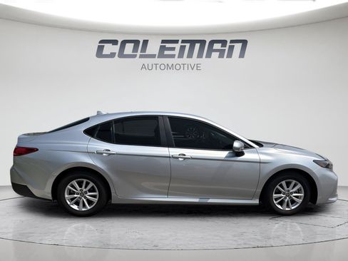 Used 2025 Toyota Camry LE FWD image 7