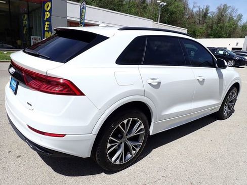 Used 2020 Audi Q8 Premium w/ Black Optic Package AWD/4WD image 4