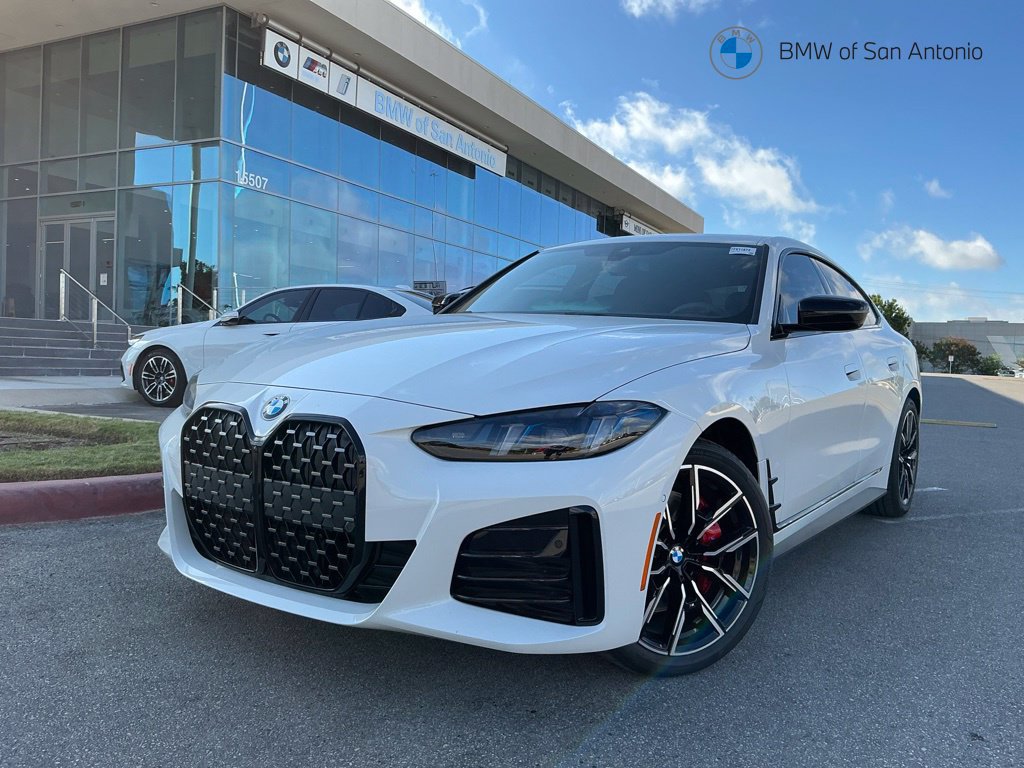 New 2026 BMW 430i w/ M Sport Package RWD image 1