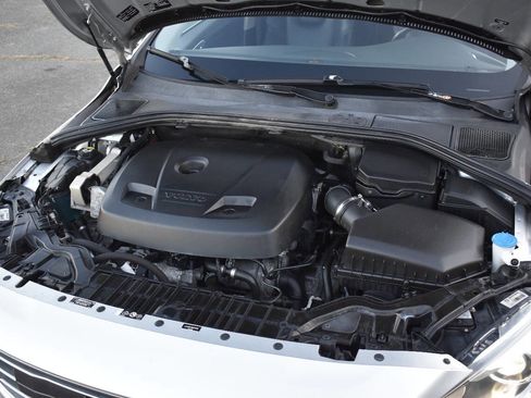Used 2016 Volvo S60 T5 Inscription Platinum FWD image 38