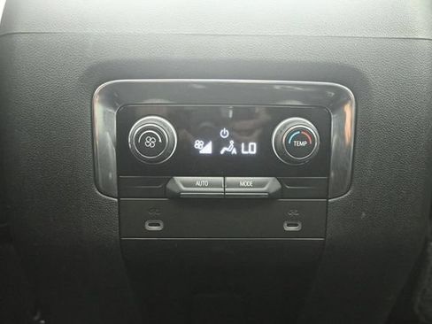 Used 2023 Chevrolet Tahoe Z71 AWD/4WD image 17