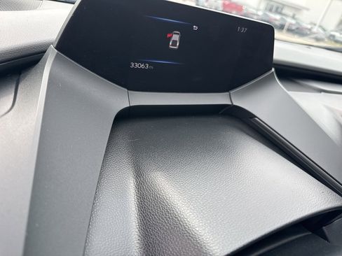 Used 2023 Toyota Prius LE image 6