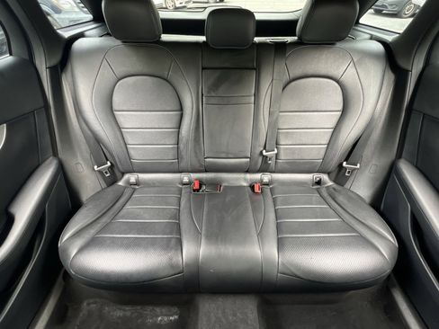 Used 2021 Mercedes-Benz GLC 300 4MATIC image 15
