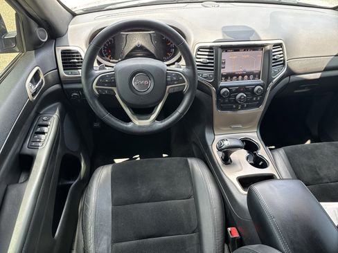 Used 2015 Jeep Grand Cherokee Altitude AWD/4WD image 7