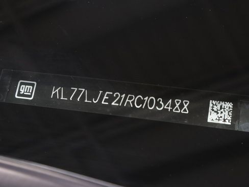 Used 2024 Chevrolet Trax RS w/ Driver Confidence Package image 35