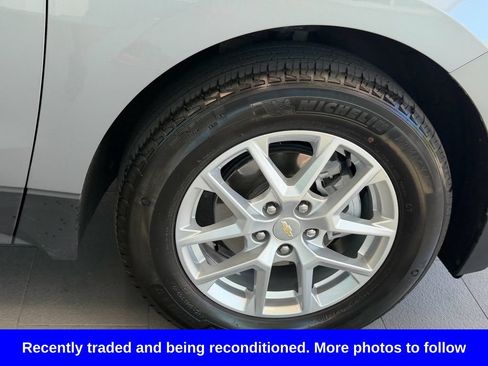 Used 2024 Chevrolet Equinox LS w/ LS Convenience Package FWD image 19