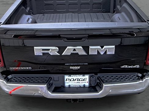Used 2025 RAM 2500 Big Horn AWD/4WD image 11