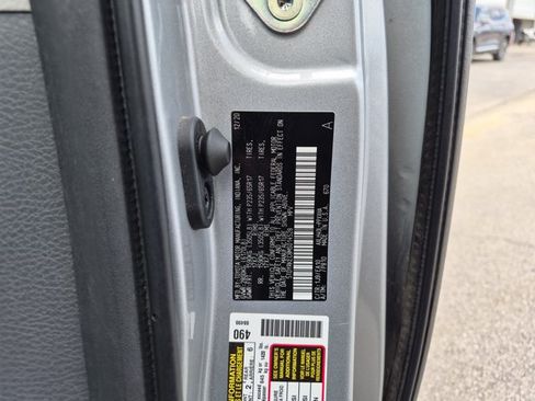 Used 2021 Toyota Sienna XLE FWD image 10