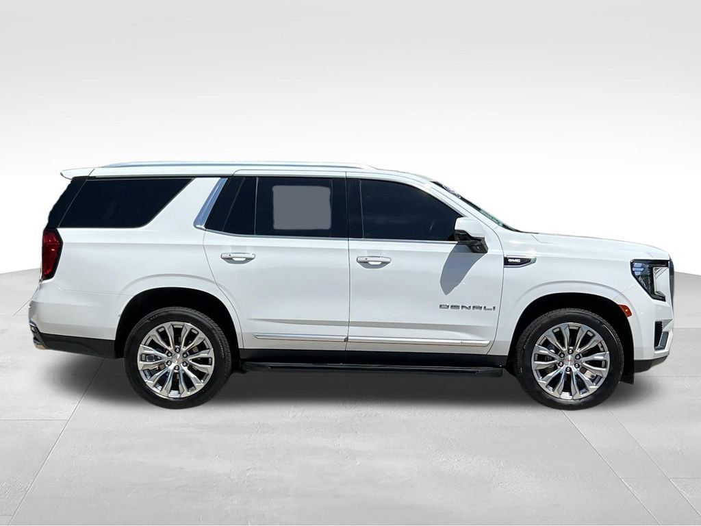 Used 2024 GMC Yukon Denali AWD/4WD image 4
