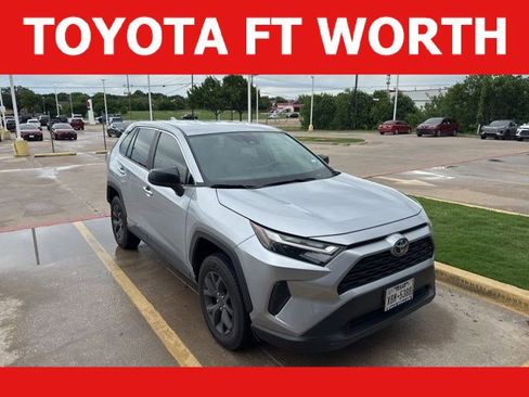 Used 2025 Toyota RAV4 LE image 1