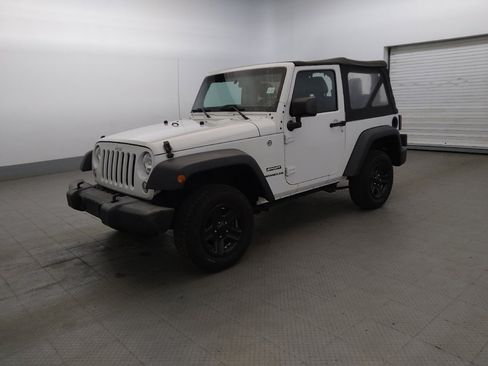Used 2016 Jeep Wrangler Sport w/ Connectivity Group AWD/4WD image 2