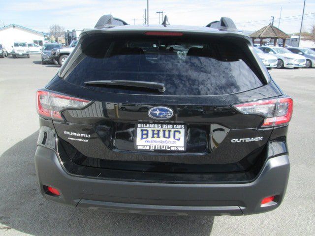 Used 2023 Subaru Outback Premium AWD/4WD image 5