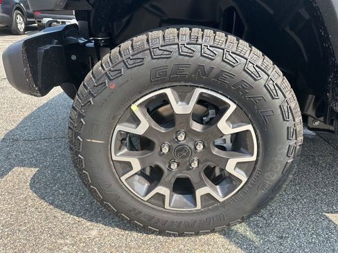 New 2025 Jeep Wrangler Unlimited Sahara AWD/4WD image 30