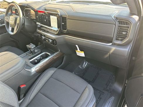 New 2026 GMC Sierra 1500 Elevation w/ LPO, Elevation Black Package image 28
