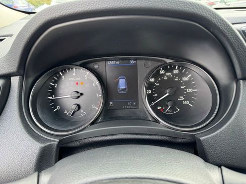 Used 2019 Nissan Rogue S image 23