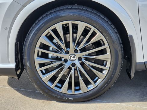 Used 2025 Lexus RX 350 AWD image 15