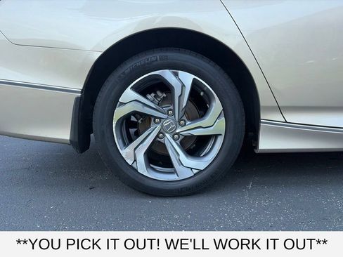 Used 2018 Honda Accord EX image 7