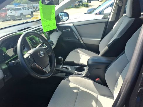 Certified 2017 Toyota RAV4 XLE AWD/4WD image 7