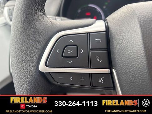 Used 2025 Toyota Sienna XLE image 14