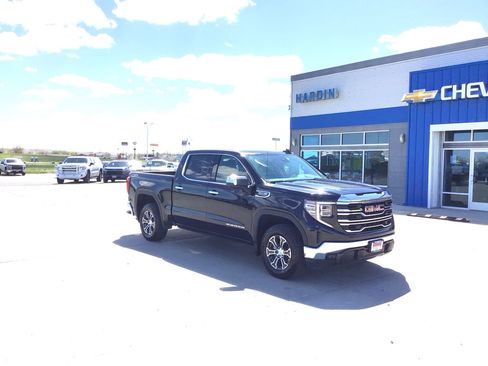 Used 2025 GMC Sierra 1500 SLT AWD/4WD image 8