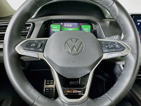 Used 2024 Volkswagen Atlas Peak Edition SE AWD/4WD image 41