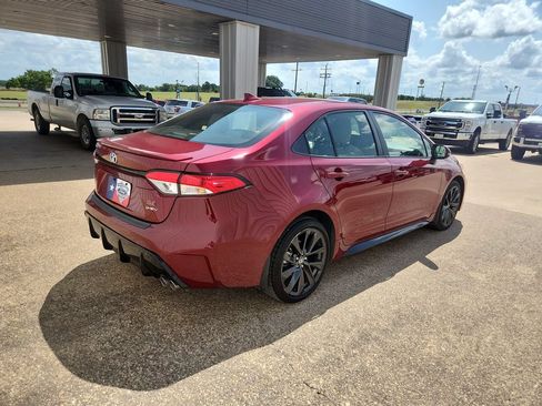 Used 2025 Toyota Corolla SE w/ SE Premium Package FWD image 8