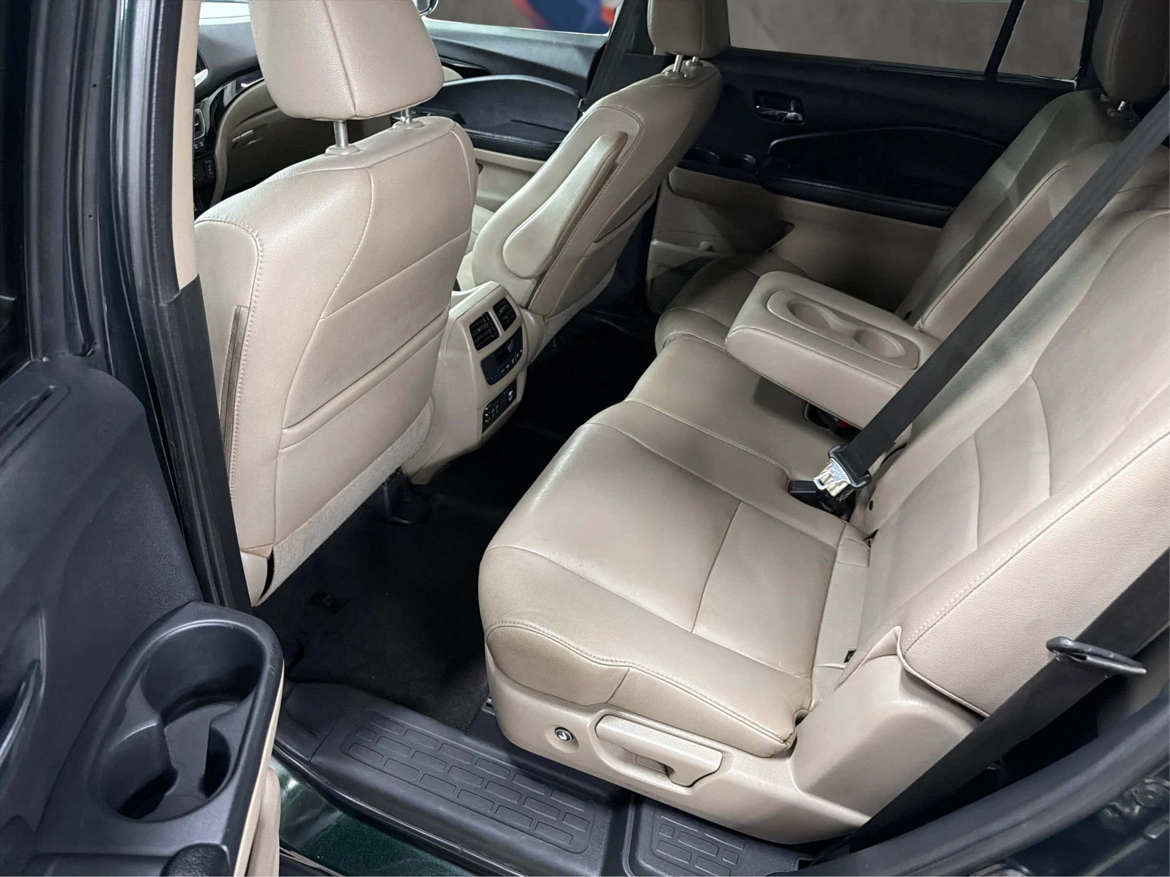 Used 2017 Honda Pilot Touring image 14